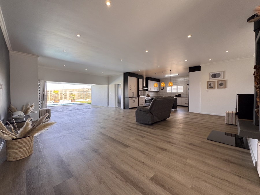 3 Bedroom Property for Sale in Country Club Western Cape